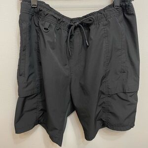 Tahari Men's Black Athletic Shorts Sz. L